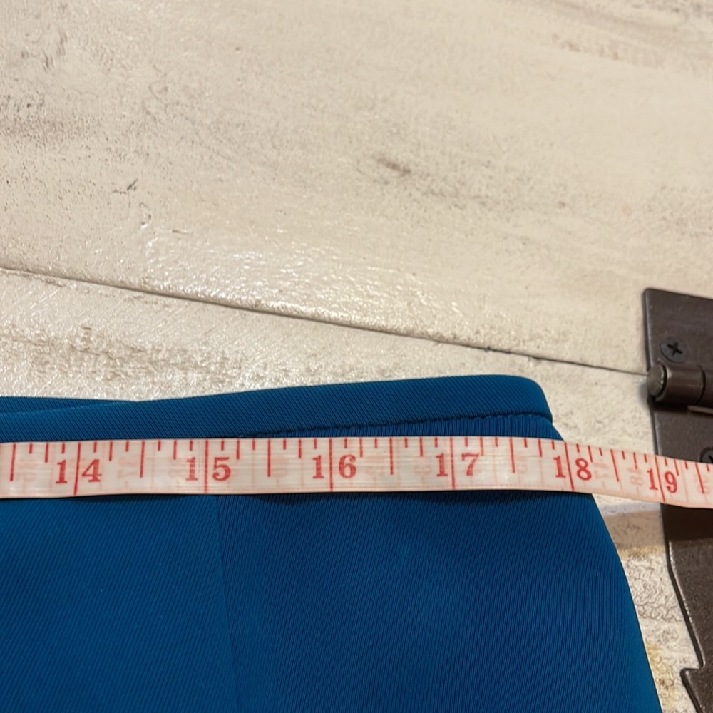 KASPER petite teal colored pencil skirt, size 14P. Fully lined. Great condition. - Picture 8 of 13